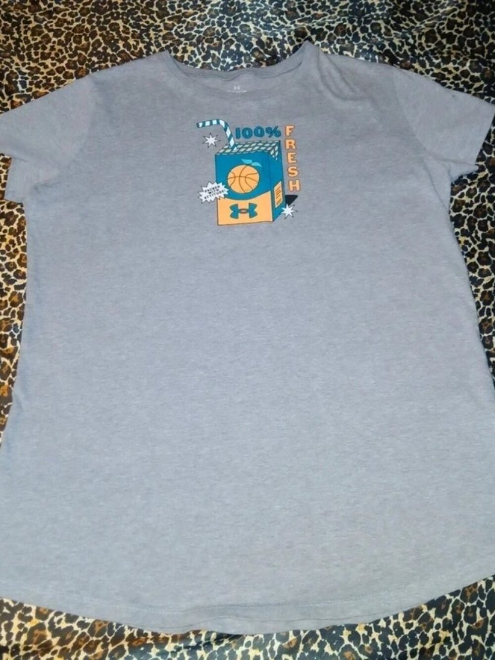 Under Armour Youth Large Gray 100% Fresh Juice Box Graphic Basketball Tee